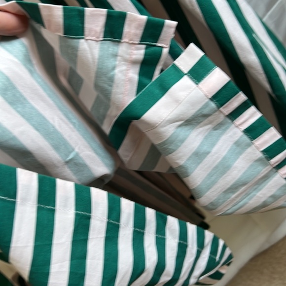 Adorable kelly green and light pink striped sundress with pockets! Like new! - Picture 4 of 7